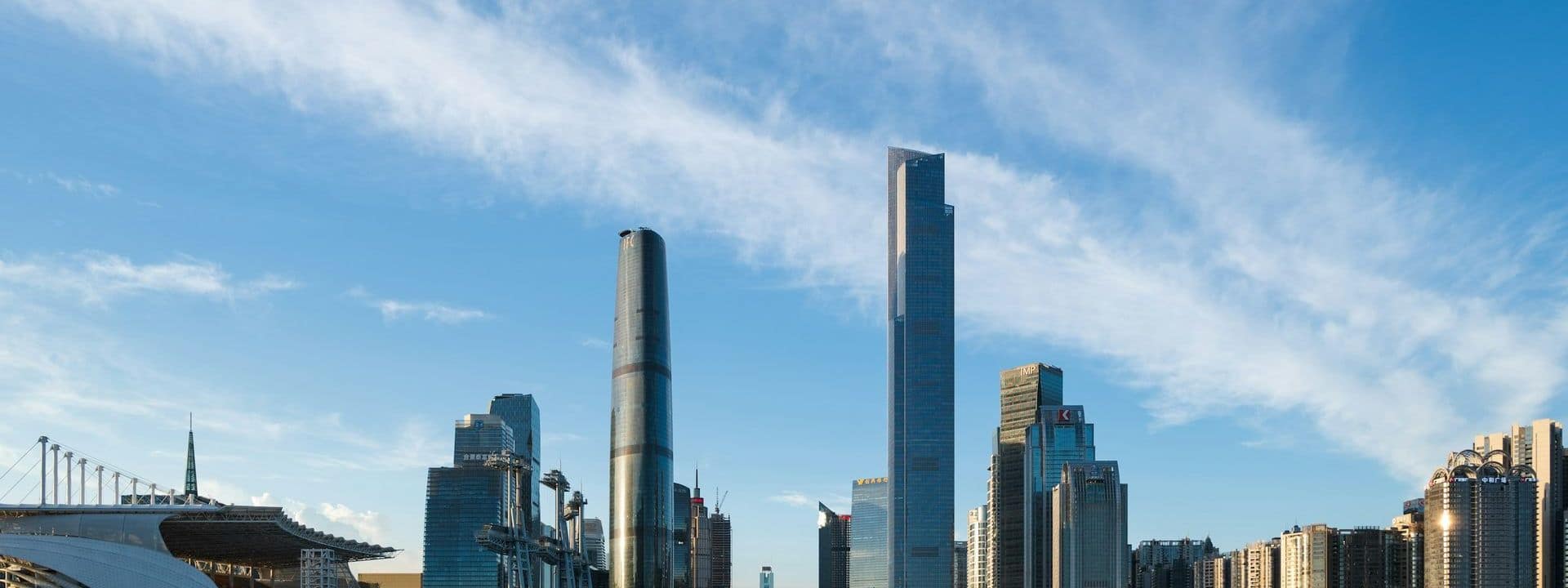 广州天河CBD珠江新城全景，广州东塔、西塔与珠江